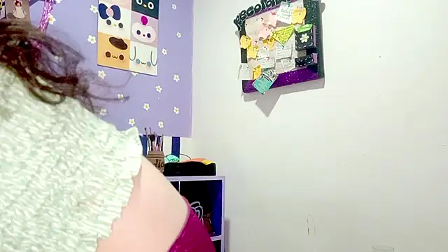 PetiteIvoryQueen19 online show from July 14, 5:23 am