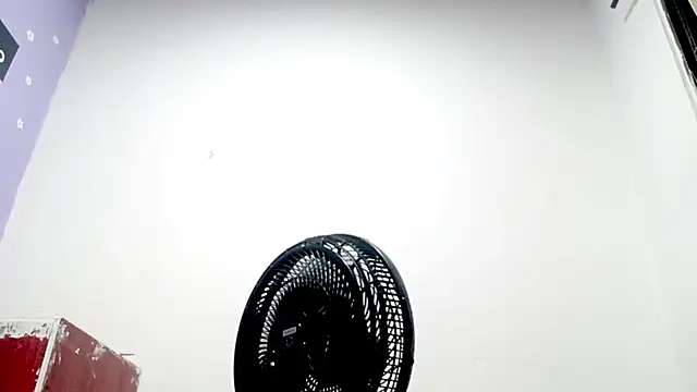 PetiteIvoryQueen19 online show from March 13, 5:42 am