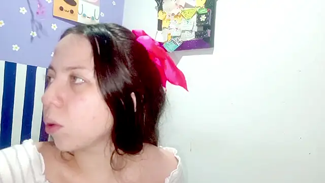 PetiteIvoryQueen19 online show from July 29, 3:28 am