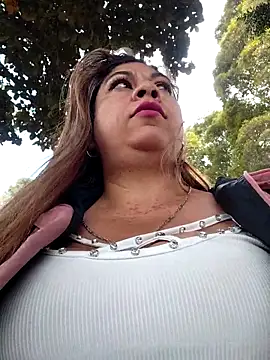 Laura-Hernandez online show from January 31, 7:23 pm