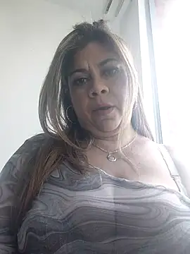 Laura-Hernandez online show from July 13, 8:31 pm