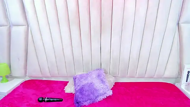 SalmaSantos online show from February 4, 6:49 am