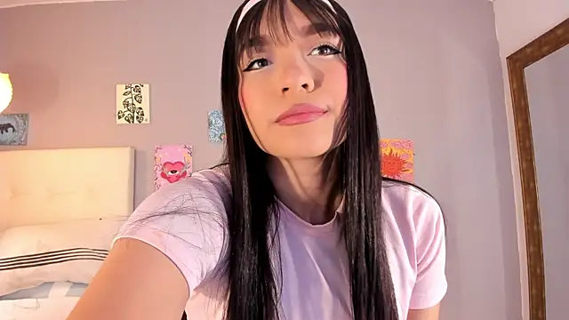 Maia W10 online show from June 26, 12:28 pm