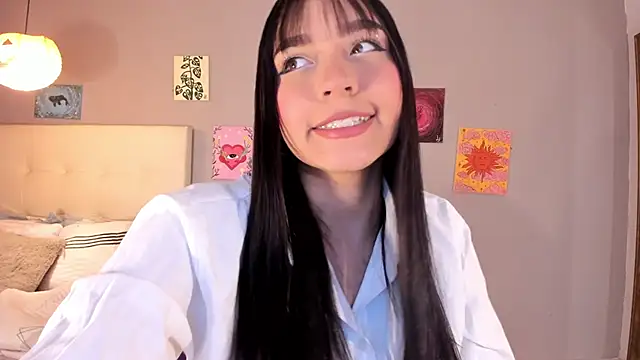 Maia W10 online show from June 19, 12:19 pm