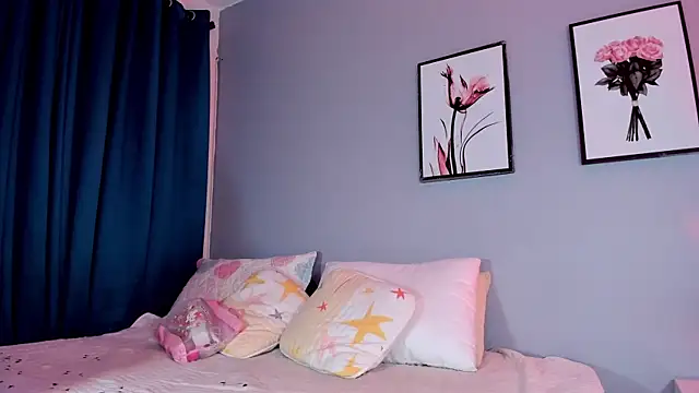 Maia W10 online show from June 18, 1:29 am
