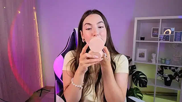 MelissaLovely  online show from June 23, 4:43 am