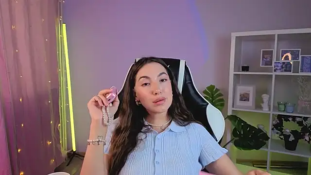 MelissaLovely  online show from July 7, 6:47 am
