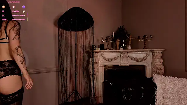Kelly Woods online show from July 24, 3:32 pm
