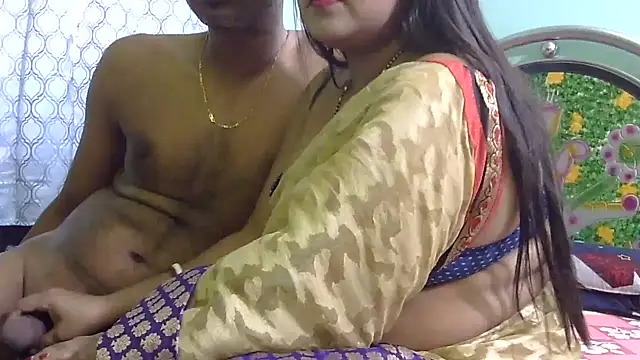 Indian Couple 33 online show from January 19, 5:25 am