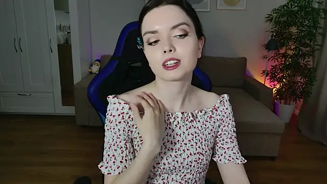 likeamoss online show from July 27, 2:36 pm