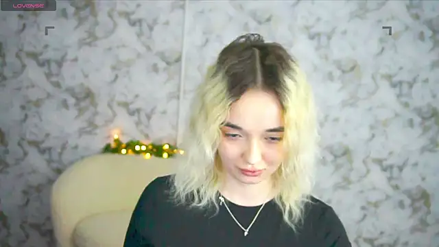 Ashley S online show from May 15, 11:40 pm