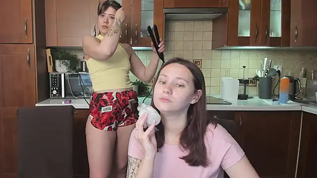 HotCaramellsTV online show from June 19, 8:29 am