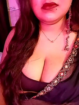 Suhanakhan00 online show from April 28, 9:35 am