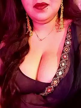Suhanakhan00 online show from April 29, 10:40 am