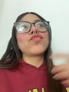 sarawiliamx online show from June 13, 7:28 am