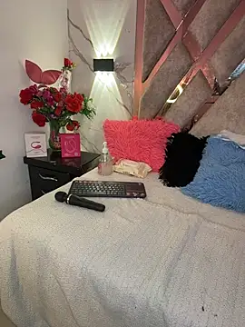 sarawiliamx online show from June 5, 6:52 am