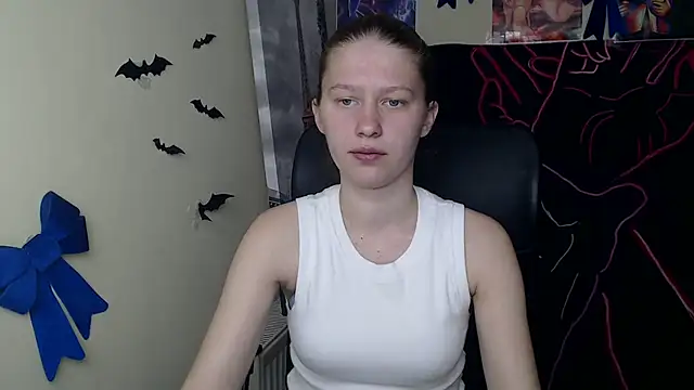 StellaCRL online show from April 27, 12:02 pm