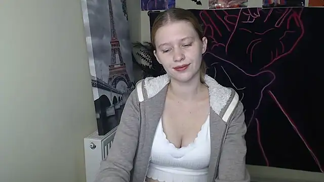 Snapshot of StellaCRL chatting on October 11, 6:21 pm StellaCRL online show from October 11, 6:21 pm
