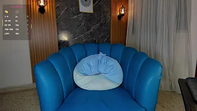 Julie Markk online show from March 9, 8:45 pm