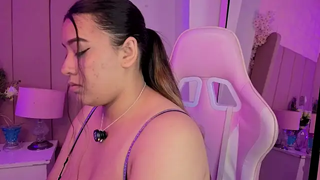 MollyBigBoobs12 online show from July 15, 10:03 pm