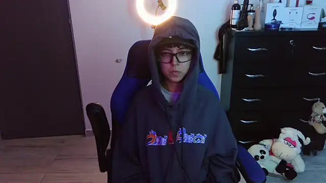 thomascooper7 online show from November 12, 12:19 am