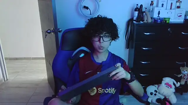 thomascooper7 online show from October 1, 7:52 pm