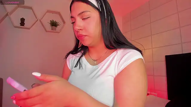 Christine Laam online show from November 27, 12:19 pm