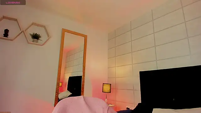 Christine Laam online show from October 23, 12:22 pm