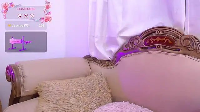 Snapshot of HelenaSwani chatting on September 9, 1:33 pm HelenaSwani online show from September 9, 1:33 pm
