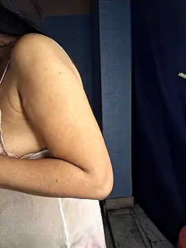 Nisha027 online show from December 19, 2:05 am