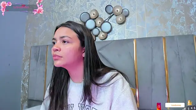 KimDevinne online show from November 12, 2:31 am