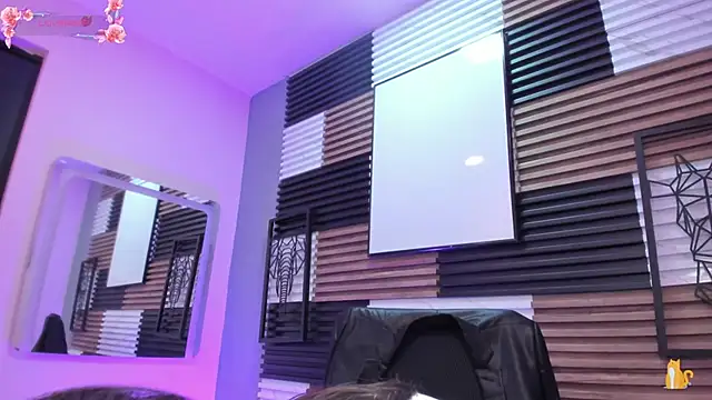 KimDevinne online show from May 1, 2:48 am