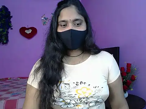 Hot Maleka online show from April 30, 5:40 pm