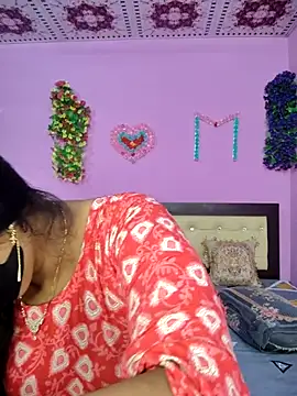 Hot Maleka online show from November 4, 1:32 am