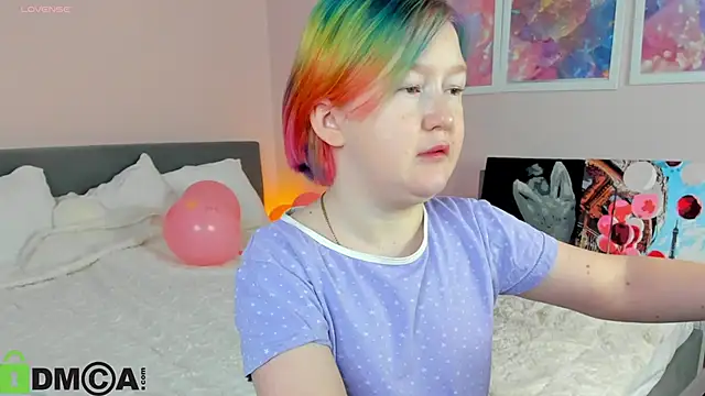 Sara Robinson online show from December 3, 2:58 am