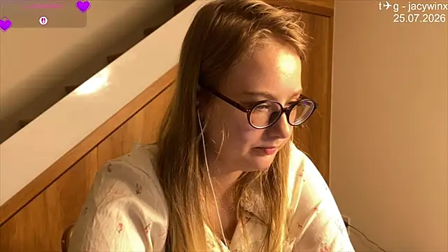 JacyWinslat online show from July 25, 1:51 pm