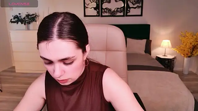 DaniellaLovely online show from February 24, 10:58 am