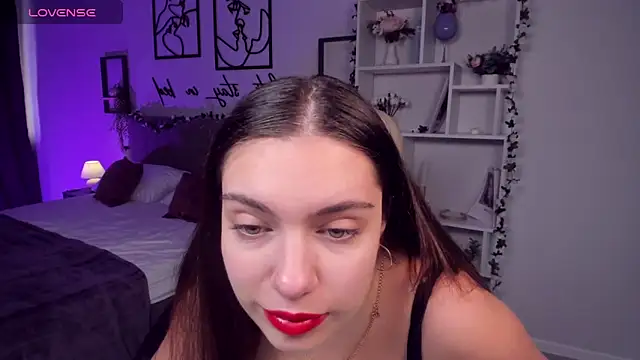 Snapshot of DaniellaLovely chatting on October 4, 11:05 am DaniellaLovely online show from October 4, 11:05 am
