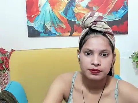 evaaelfiee online show from June 12, 3:47 am