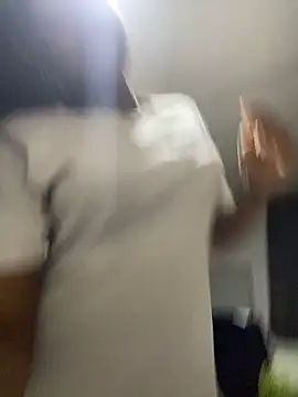 EscorpiLeoncita online show from September 21, 5:06 am