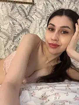 Snapshot of LushLuna chatting on October 5, 9:03 am LushLuna online show from October 5, 9:03 am