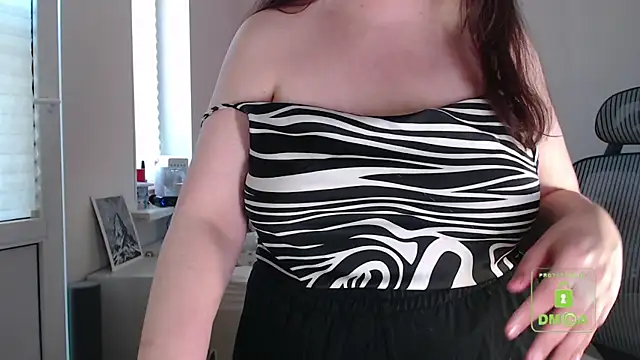 cute and hot online show from June 19, 3:59 pm