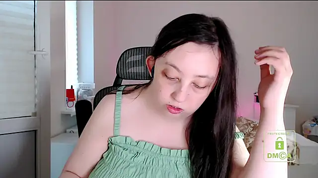 cute and hot online show from July 10, 4:51 pm