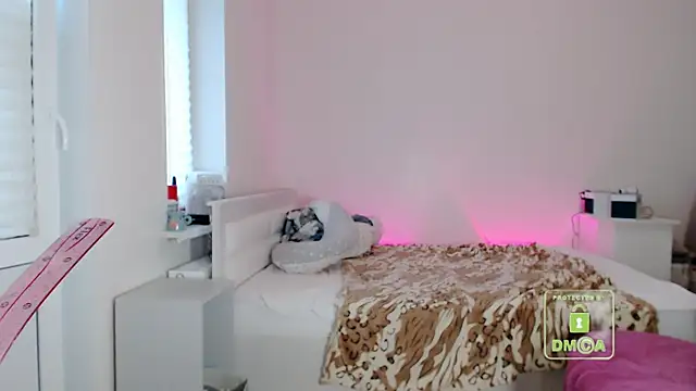 cute and hot online show from July 2, 3:07 pm
