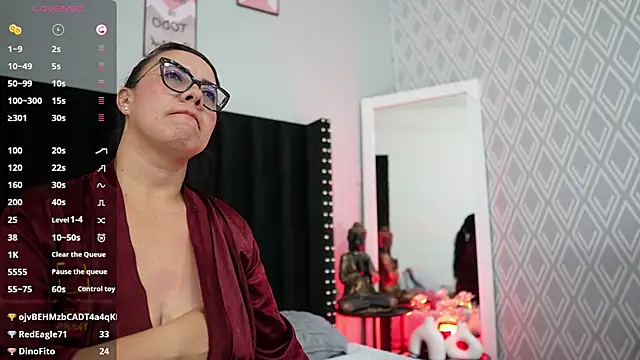 hotlatinateacher online show from June 5, 6:58 pm