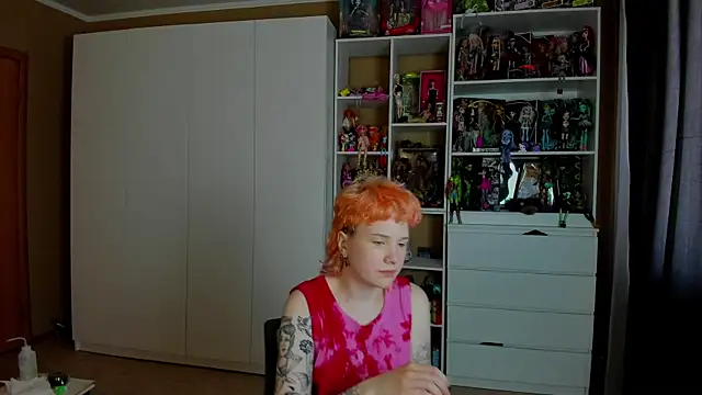 School Love online show from June 21, 8:18 am