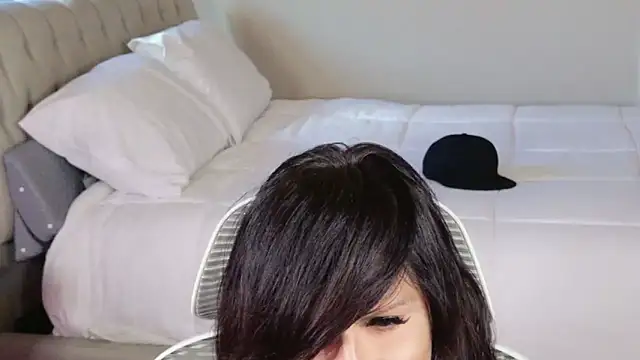 xprettysmilex online show from September 22, 9:35 pm