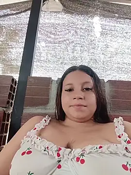 Mommy-Hot online show from July 31, 9:05 pm