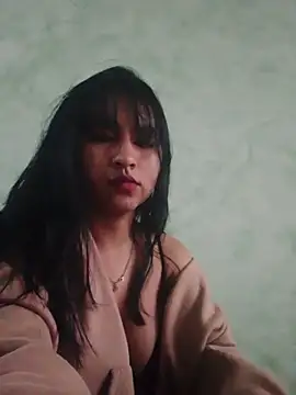 DakotaHoland online show from March 6, 9:32 pm