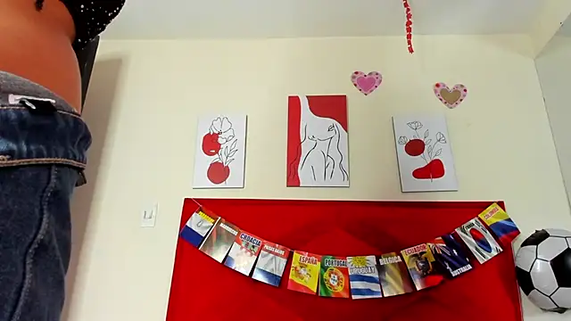 DakotaHoland online show from July 1, 5:51 am